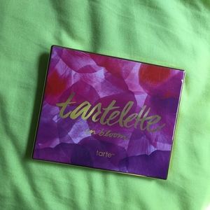 Tarte: Tartelette in Bloom palette